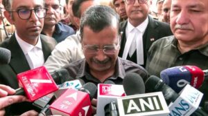 दिल्ली शराब घोटाला: अरविंद केजरीवाल और मनीष सिसोदिया समेत सभी 23 लोग आरोपमुक्त, कैमरे के सामने भावुक हुए पूर्व CM