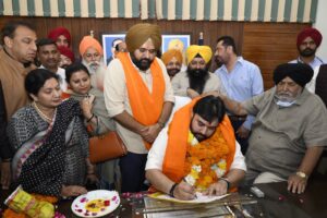 ਗਗਨਦੀਪ ਸਿੰਘ ਕਾਕੂ ਆਹਲੂਵਾਲੀਆ ਨੇ ਖਾਦੀ ਬੋਰਡ ਦੇ  ਚੇਅਰਮੈਨ  ਦਾ ਅਹੁਦਾ ਸੰਭਾਲਿਆ