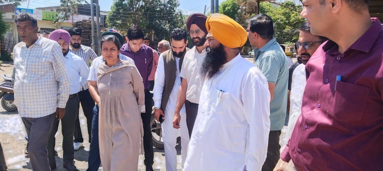 ਵਿਧਾਇਕ ਜਸਵੀਰ ਸਿੰਘ ਰਾਜਾ ਗਿੱਲ ਨੇ ਕਣਕ ਦੀ ਖ਼ਰੀਦ ਕਰਵਾਈ ਸ਼ੁਰੂ