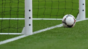 ਖਿਡਾਰੀਆਂ ਦੀ ਬੱਸ ‘ਤੇ ਨਕਾਬਪੋਸ਼ਾਂ ਵੱਲੋਂ ਹਮਲਾ, ਇੱਕ ਖਿਡਾਰੀ ਦੀ ਮੌਤ, ਫੀਫਾ ਮੁਖੀ ਨੇ ਪ੍ਰਗਟ ਕੀਤਾ ਦੁੱਖ