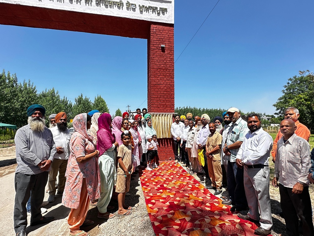 ਵਿਧਾਇਕ ਚੱਢਾ ਨੇ ਪਿੰਡ ਖੁਆਸਪੁਰਾ ਵਿਖੇ ਬਹੁਜਨ ਨਾਇਕ ਸਾਹਿਬ ਸ਼੍ਰੀ ਕਾਂਸ਼ੀ ਰਾਮ ਜੀ ਦੀ ਯਾਦ ‘ਚ ਬਣੇ ਗੇਟ ਦਾ ਉਦਘਾਟਨ ਕੀਤਾ