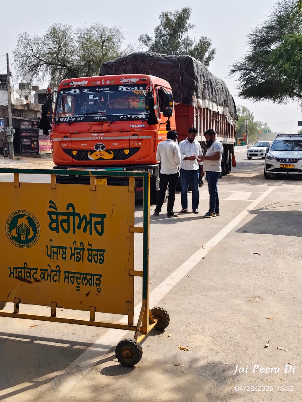 ਬਾਹਰਲੇ ਰਾਜਾਂ ਤੋਂ ਕਣਕ ਦੀ ਅਣਅਧਿਕਾਰਤ ਸਪਲਾਈ ਨੂੰ ਰੋਕਣ ਲਈ ਬੋਹਾ ਤੇ ਸਰਦੂਲਗੜ੍ਹ ਹੱਦਾਂ ‘ਤੇ ਬੈਰੀਅਰ ਸਥਾਪਿਤ