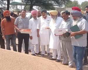 ਮੰਤਰੀ ਗੁਰਮੀਤ ਸਿੰਘ ਖੁੱਡੀਆਂ ਨੇ ਲੰਬੀ ਹਲਕੇ ਦੀਆਂ ਵੱਖ—ਵੱਖ ਦਾਣਾ ਮੰਡੀਆਂ ਦਾ ਲਿਆ ਜਾਇਜ਼ਾ