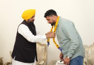 ਮਸ਼ਹੂਰ ਪਹਿਲਵਾਨ ਜੱਸਾ ਪੱਟੀ ਆਪਣੀ ਟੀਮ ਸਮੇਤ ਆਮ ਆਦਮੀ ਪਾਰਟੀ ਵਿੱਚ ਸ਼ਾਮਲ