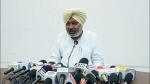 ਪੰਜਾਬ ਸਰਕਾਰ ਨਾਲ ਗੱਲਬਾਤ ਤੋਂ ਬਾਅਦ ਸਫਾਈ ਕਰਮਚਾਰੀਆਂ ਨੇ ਵਾਪਸ ਲਈ ਹੜਤਾਲ : ਹਰਪਾਲ ਚੀਮਾ