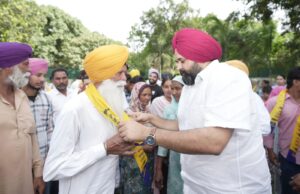 ਬੇਅਦਬੀ ਵਿਰੋਧੀ ਸਖ਼ਤ ਕਾਨੂੰਨ ਤੋਂ ਪ੍ਰਭਾਵਿਤ ਹੋ ਕੇ ਅਕਾਲੀ ਦਲ ਅਤੇ ਕਾਂਗਰਸ ਦੇ ਸੈਂਕੜੇ ਆਗੂ ਤੇ ਵਰਕਰ ‘ਆਪ’ ਵਿੱਚ ਸ਼ਾਮਲ