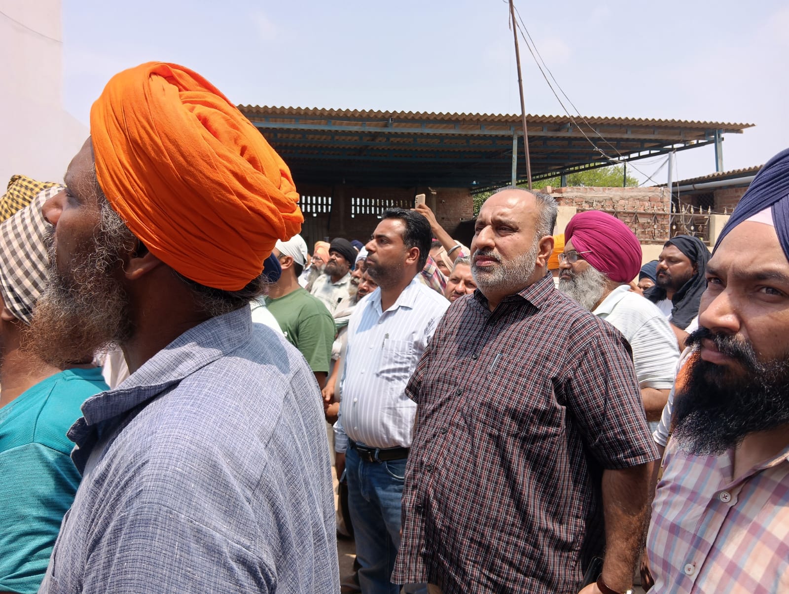 ਡਿਊਟੀ ਦੌਰਾਨ ਸ਼ਹੀਦ ਹੋਏ ਪਿੰਡ ਬਿੰਦਰਖ ਦੇ ਫੌਜੀ ਜਵਾਨ ਸਰਬਜੀਤ ਸਿੰਘ ਦਾ ਸਰਕਾਰੀ ਸਨਮਾਨਾਂ ਨਾਲ ਅੰਤਿਮ ਸੰਸਕਾਰ