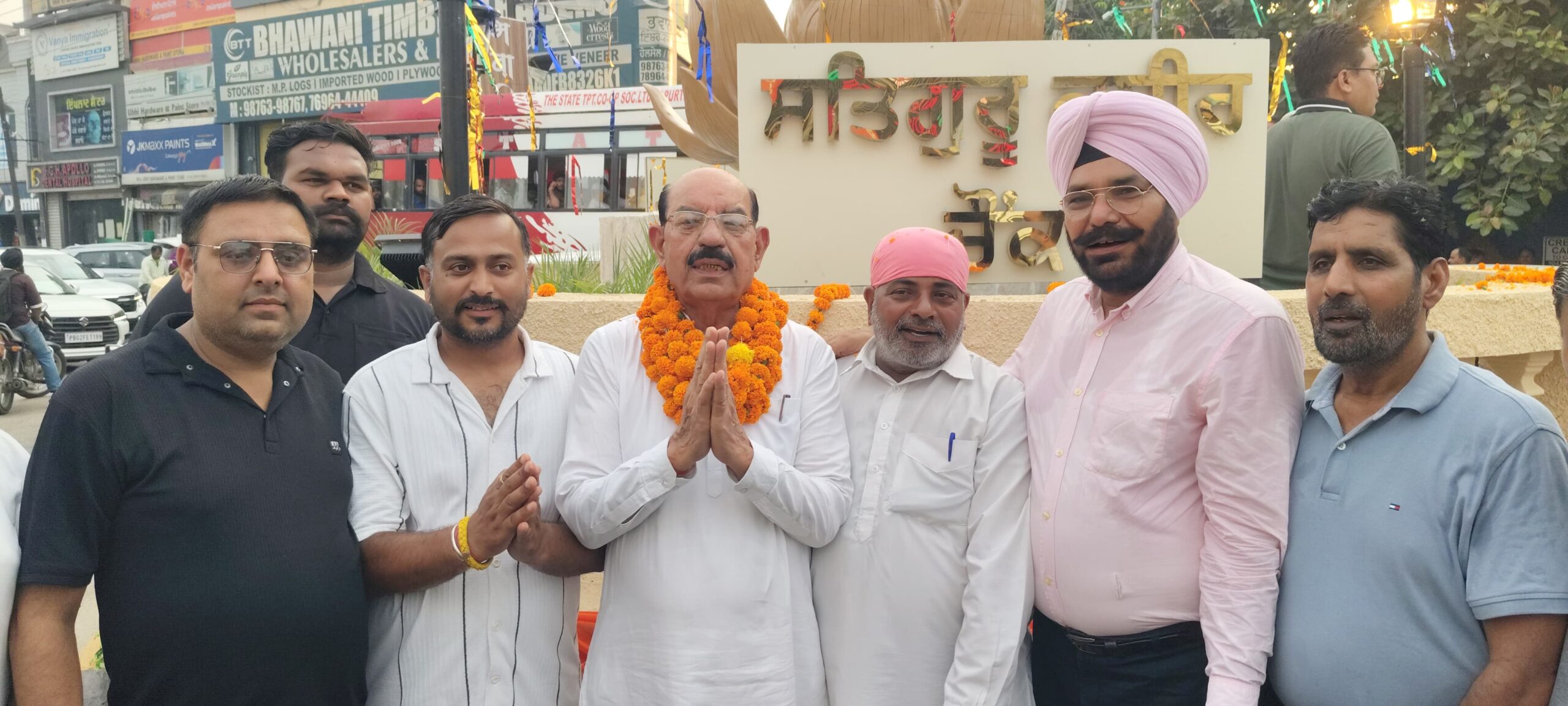 ਕੈਬਨਿਟ ਮੰਤਰੀ ਮੋਹਿੰਦਰ ਭਗਤ ਵੱਲੋਂ ਪ੍ਰਕਾਸ਼ ਉਤਸਵ ਤੋਂ ਪਹਿਲਾਂ ਜਲੰਧਰ ’ਚ ਸਤਿਗੁਰੂ ਕਬੀਰ ਚੌਕ ਦਾ ਉਦਘਾਟਨ