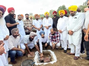 ਓ.ਐਸ.ਡੀ. ਸੁਖਵੀਰ ਸਿੰਘ ਨੇ ਪਿੰਡ ਮੀਮਸਾ ਵਿਖੇ ਇੱਕ ਕਰੋੜ ਰੁਪਏ ਦੀ ਲਾਗਤ ਨਾਲ ਬਣਨ ਵਾਲੇ ਹਾਕੀ ਐਸਟ੍ਰੋਟਰਫ ਦਾ ਕੰਮ ਕਰਵਾਇਆ ਸ਼ੁਰੂ