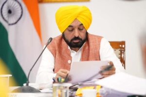 ਮੋਦੀ ਸਰਕਾਰ ਪੇਪਰ ਲੀਕ ਮਾਮਲੇ ਵਿੱਚ ਇਨਸਾਫ਼ ਮੰਗ ਰਹੇ ਨੌਜਵਾਨਾਂ ‘ਤੇ ਲਾਠੀਚਾਰਜ ਕਰਕੇ ਉਨ੍ਹਾਂ ਦੀ ਆਵਾਜ਼ ਦਬਾਉਣ ਦੀ ਕੋਸ਼ਿਸ਼ ਕਰ ਰਹੀ ਹੈ: ਮੁੱਖ ਮੰਤਰੀ ਭਗਵੰਤ ਸਿੰਘ ਮਾਨ