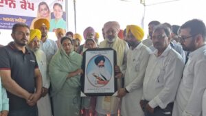 ਸਬੀਨਾ ਅਰੋੜਾ ਵੱਲੋਂ ਸੰਤ ਲੌਂਗੋਵਾਲ ਨੂੰ ਸ਼ਰਧਾਂਜਲੀ ਭੇਟ
